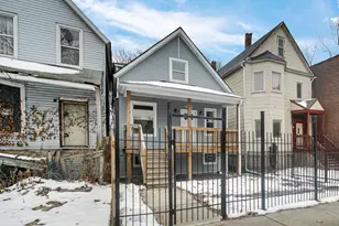 8008 S Muskegon Ave, Chicago, IL 60617 - Photo 3