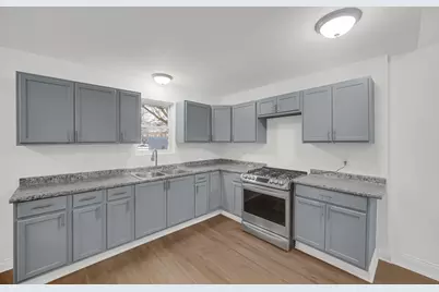 8008 S Muskegon Avenue, Chicago, IL 60617 - Photo 7