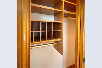 8936 S Oglesby Avenue, Chicago, IL 60617 - Photo 7