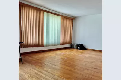 8936 S Oglesby Avenue, Chicago, IL 60617 - Photo 3