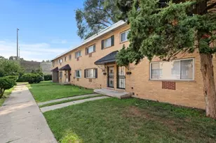 2191 171st St, Hazel Crest, IL 60429 - Photo 3