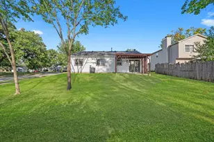 8040 Geneva St, Woodridge, IL 60517 - Photo 23