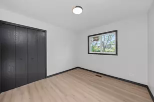 8040 Geneva St, Woodridge, IL 60517 - Photo 21