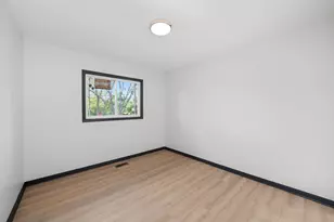 8040 Geneva St, Woodridge, IL 60517 - Photo 19