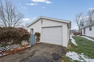 310 E Main St, Buckley, IL 60918 - Photo 23