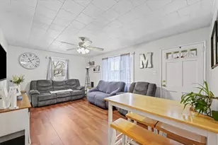 310 E Main St, Buckley, IL 60918 - Photo 5