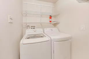 1327 S Indiana Pkwy, Chicago, IL 60605 - Photo 23