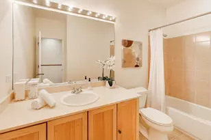 1327 S Indiana Pkwy, Chicago, IL 60605 - Photo 13