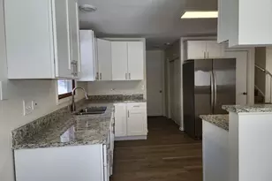 1105 Monroe Ave, Wauconda, IL 60084 - Photo 7