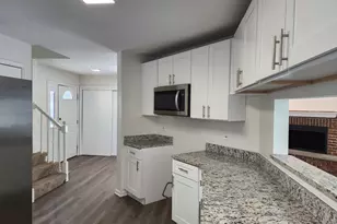 1105 Monroe Ave, Wauconda, IL 60084 - Photo 9