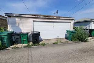 2221 Home Ave, Berwyn, IL 60402 - Photo 13