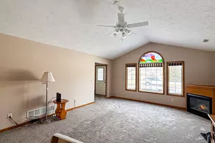 1313 Inglewood Cir, Bloomington, IL 61704 - Photo 7