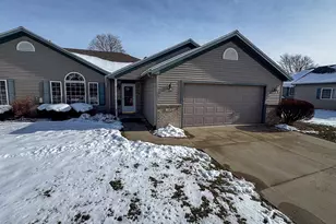 1313 Inglewood Cir, Bloomington, IL 61704 - Photo 3