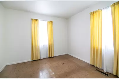 219 S Hillcrest Avenue, Kankakee, IL 60901 - Photo 11