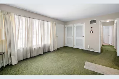 219 S Hillcrest Avenue, Kankakee, IL 60901 - Photo 3