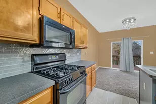 23033 Ironwood Dr, Plainfield, IL 60586 - Photo 5