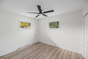 123 S Shores Dr, Decatur, IL 62521 - Photo 27