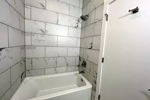 2205 W Iowa St, Chicago, IL 60622 - Photo 13