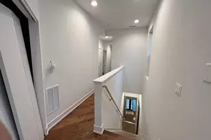 2205 W Iowa St, Chicago, IL 60622 - Photo 21