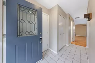 1604 Pebble Beach Cir, Elgin, IL 60123 - Photo 3