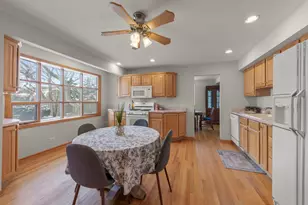 1970 Sheffield Ln, Wheaton, IL 60189 - Photo 11