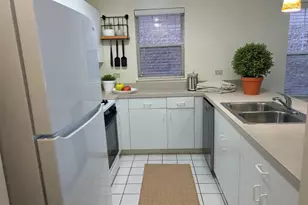 653 W Division St, Chicago, IL 60610 - Photo 5
