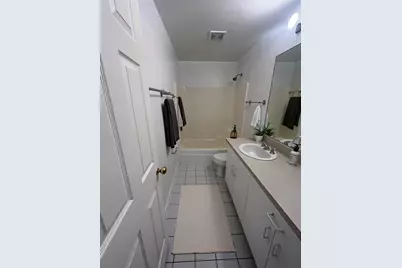 653 W Division Street #B, Chicago, IL 60610 - Photo 7