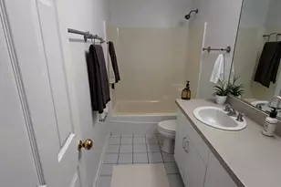 653 W Division St, Chicago, IL 60610 - Photo 7