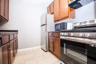 1111 Bloomingdale Rd, Glendale Heights, IL 60139 - Photo 7