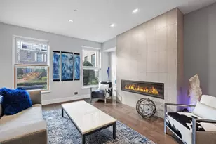 353 E Liberty Dr, Wheaton, IL 60187 - Photo 7