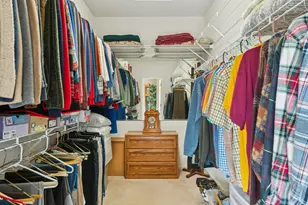 2545 Edgewater Dr, Elgin, IL 60124 - Photo 13