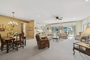 2545 Edgewater Dr, Elgin, IL 60124 - Photo 3