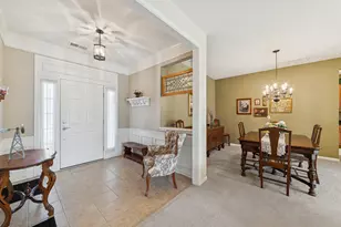 2545 Edgewater Dr, Elgin, IL 60124 - Photo 5