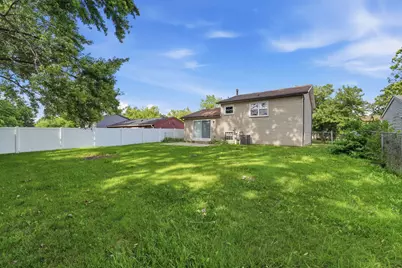 17690 Hillcrest Drive, Country Club Hills, IL 60478 - Photo 31
