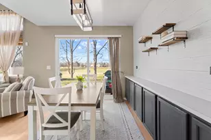 206 Sierra Pass Dr, Schaumburg, IL 60194 - Photo 5