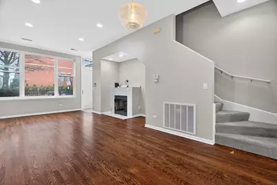 627 W Oak Street, Chicago, IL 60610 - Photo 7