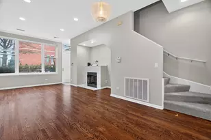 627 W Oak St, Chicago, IL 60610 - Photo 7