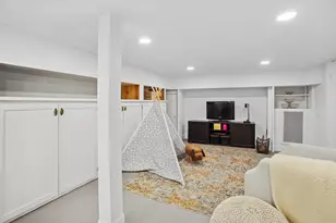 305 N Addison Ave, Elmhurst, IL 60126 - Photo 21