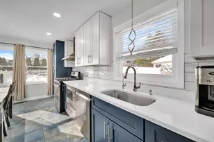 1204 Boston Ave, Joliet, IL 60435 - Photo 9