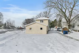 844 S 1st St, Dekalb, IL 60115 - Photo 25