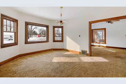 844 S 1st Street, Dekalb, IL 60115 - Photo 9