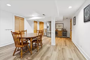 6770 N Keota Ave, Chicago, IL 60646 - Photo 15