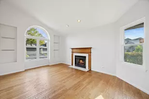 8032 Wildwood Ln, Darien, IL 60561 - Photo 3