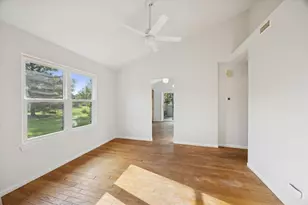 8032 Wildwood Ln, Darien, IL 60561 - Photo 5