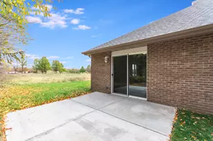 5542 Hearthside Dr, Bourbonnais, IL 60914 - Photo 15