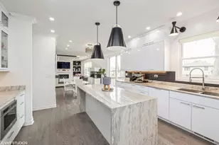 7517 Main St, Darien, IL 60561 - Photo 9