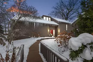 563 Woodview Rd, Lake Barrington, IL 60010 - Photo 15