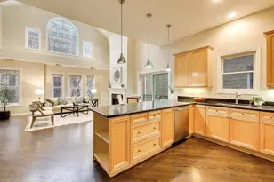 1312 W Fletcher St, Chicago, IL 60657 - Photo 7