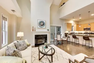 1312 W Fletcher St, Chicago, IL 60657 - Photo 3