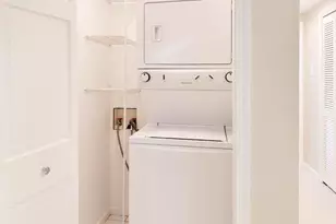 1312 W Fletcher St, Chicago, IL 60657 - Photo 29